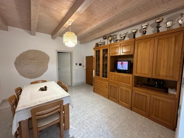 Affittacamere Il Cortile Chiaravalle Marche Kültér fotó